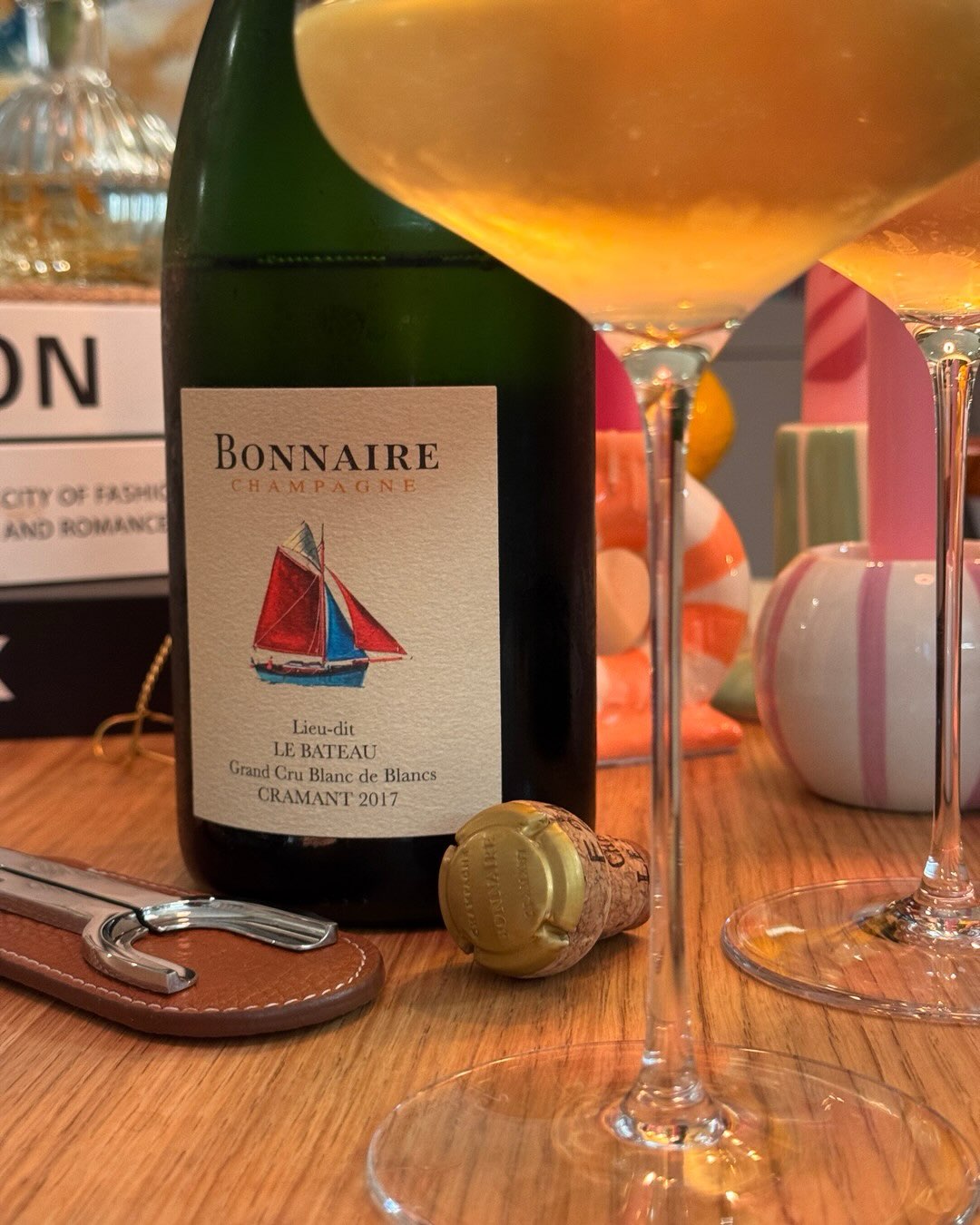 100% Chardonnay, ein einziges Lieu-dit, ein einziger Jahrgang, sieben Jahre auf der Hefe. Das ist die Logik hinter dem Le Bateau 2017 von @bonnaireclouet . Le Bateau ist kein ge… (7)