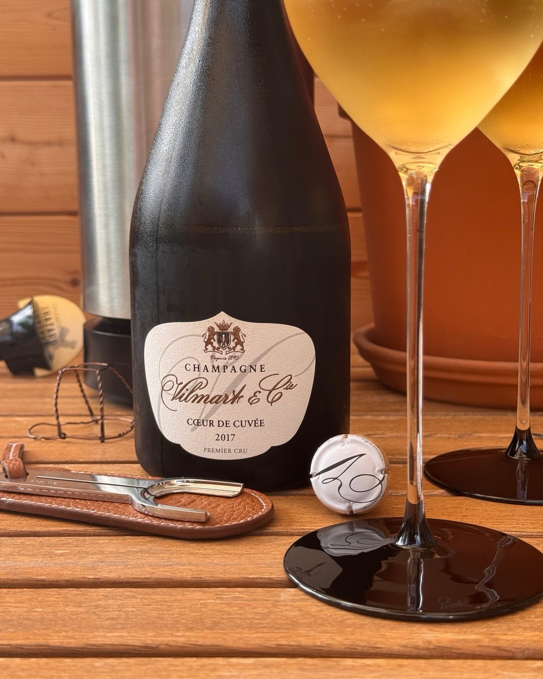 Die zitrische Frucht, die feine Vanille und die Mineralik haben mir beim Coeur de Cuvée 2017 von @champagnevilmart am meisten gefallen. Die Mousse ist seidig, und der Wein an si… (7)